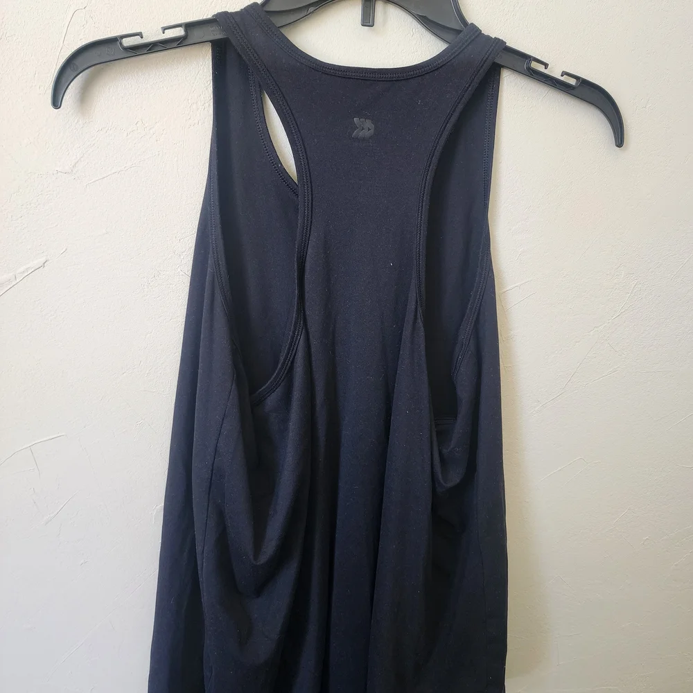 Womens Size Large Tank Top Bundle - Picture 4 of 13